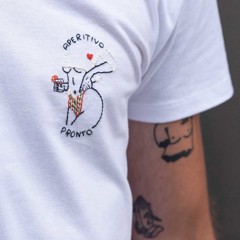 t-shirt brodé à la main Aperitivo pronto