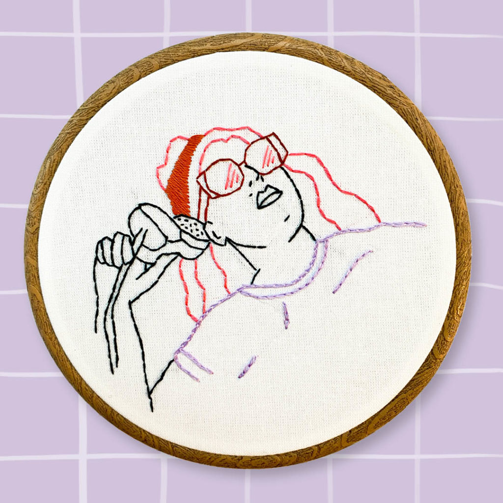 kit de broderie "La fille au téléphone"