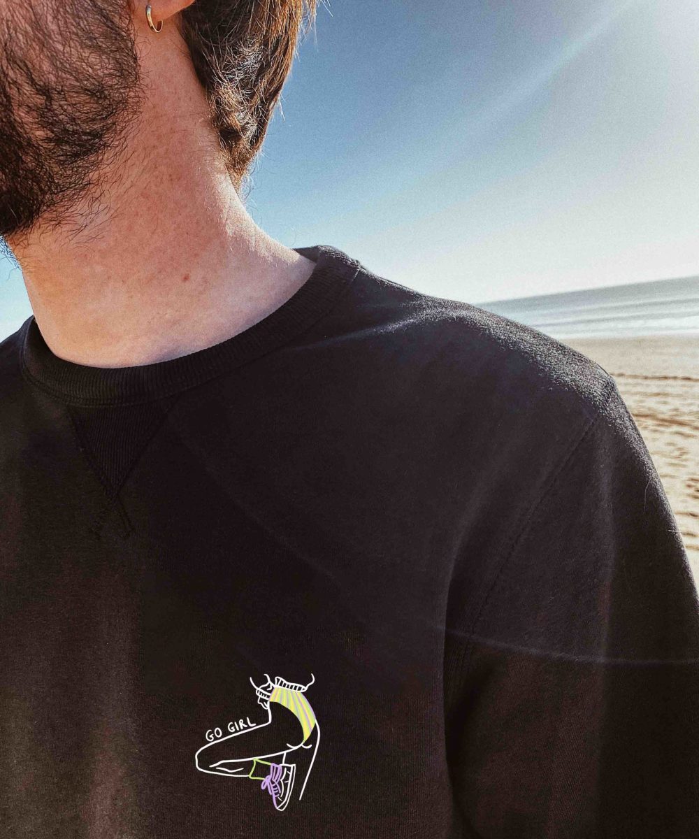 sweat brodé à la main Go Girl